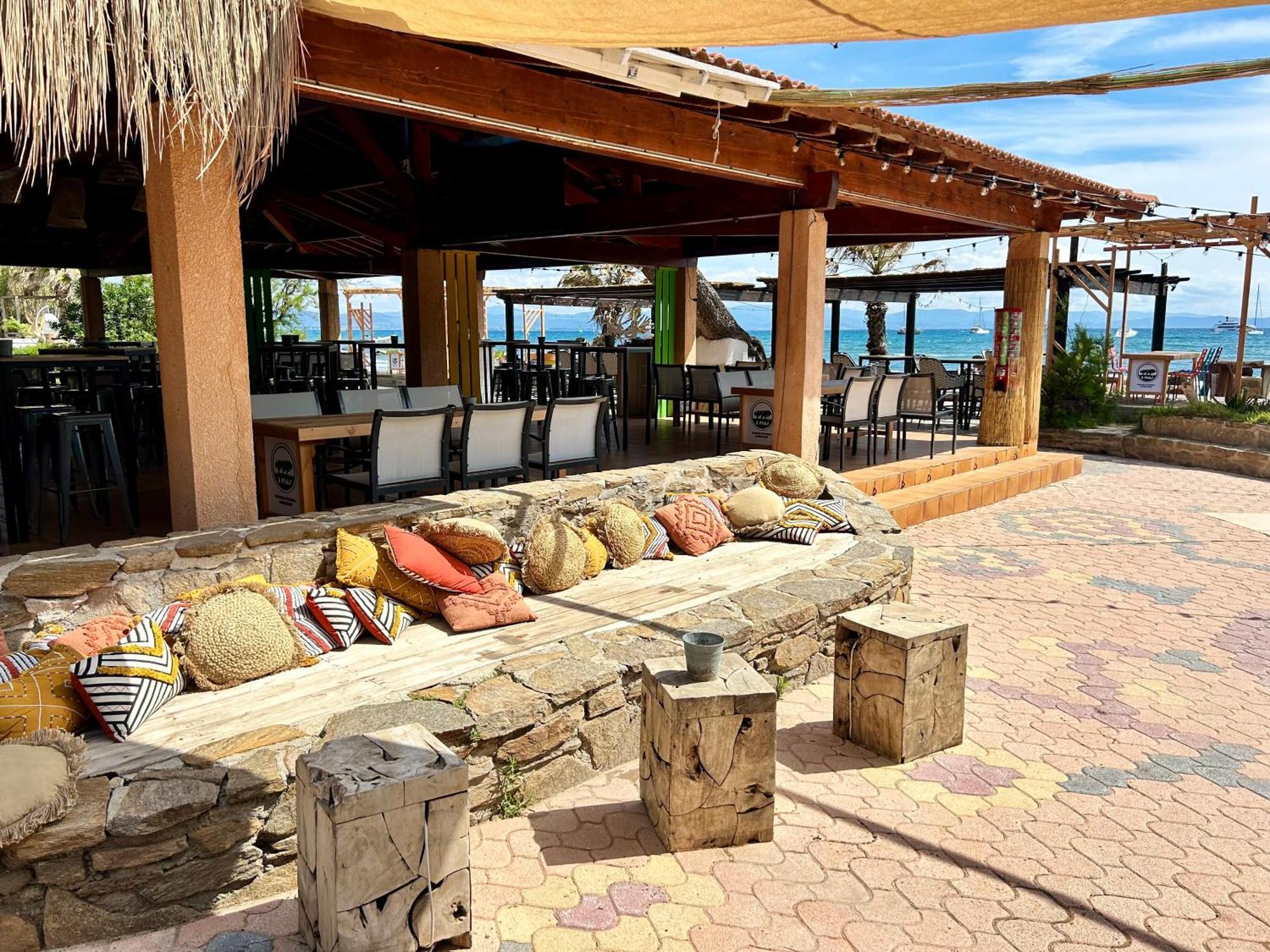 Playa Pachamama Hotel อิแยร์ ภายนอก รูปภาพ